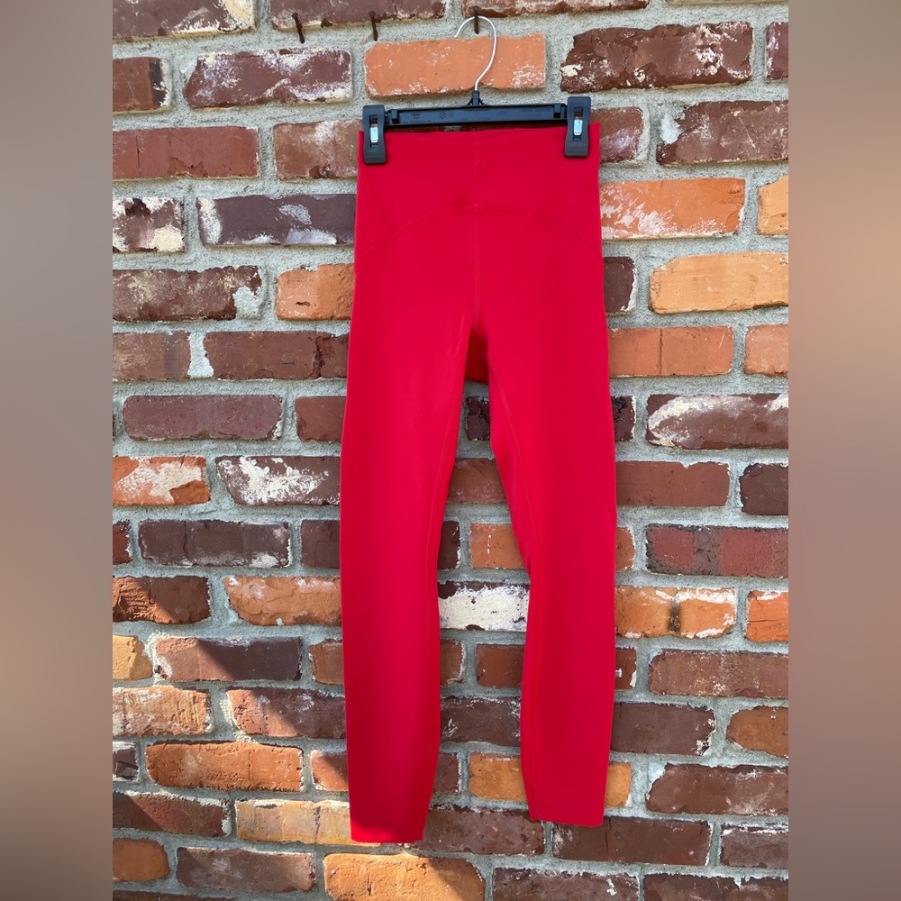 EUC Lululemon Instill HR 25”